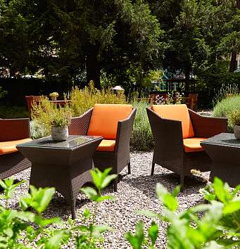 Steinenschanze Gartenlounge