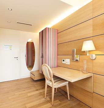 Steinenschanze Standard Charming Room